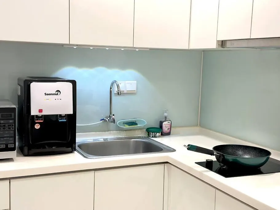 Mansion One Modern 5Pax Walking Distance Gleneagles Hospital Gurney Plaza Apartment George Town 0*,  Malaysia